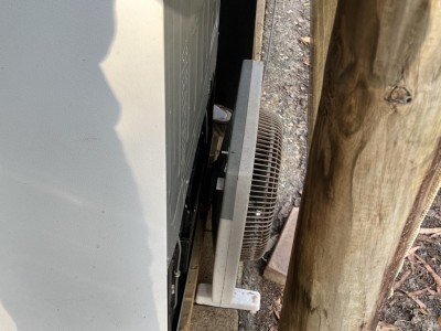 Moreton Telegraph Station - fan cooling a fridge